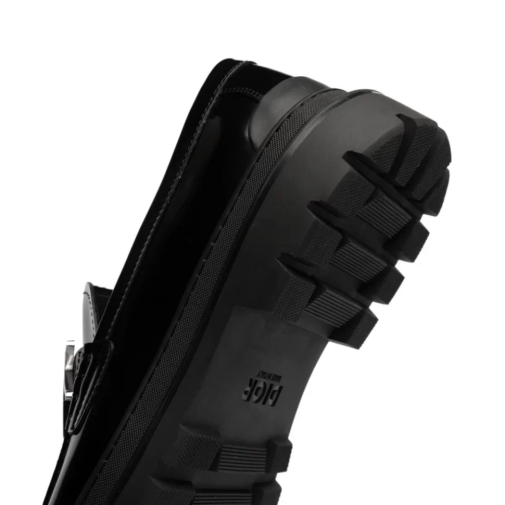 605cf758